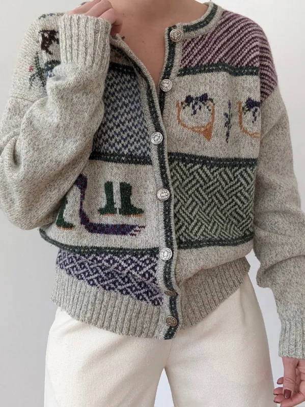 Lovely Vintage Winter-Themed Wool Cardigan made by Vintage