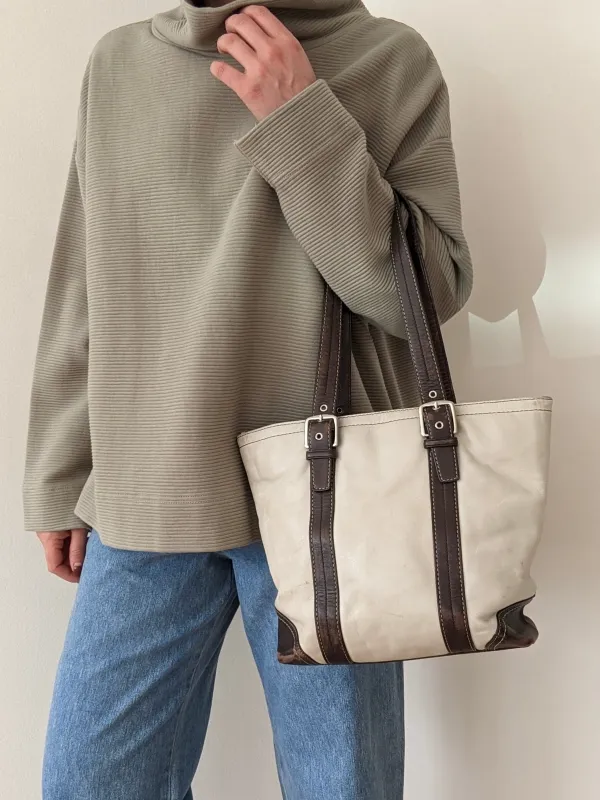 Vintage 2000s Coach Two-Toned Leather Hampton Tote made by Vintage