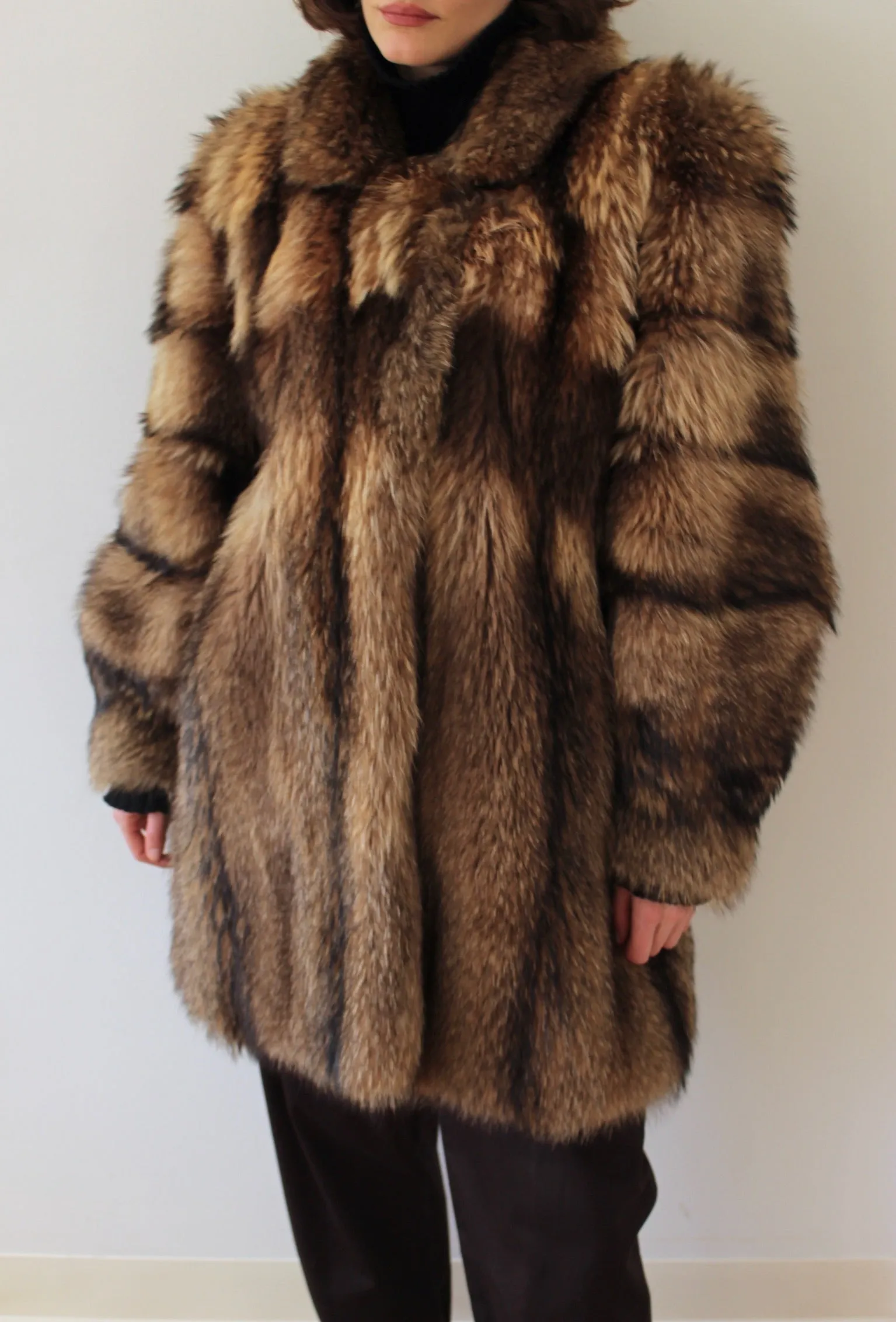 Luxury Vintage Balloon Sleeve Fur Coat sold by NA NIN product image thumbnail 4
