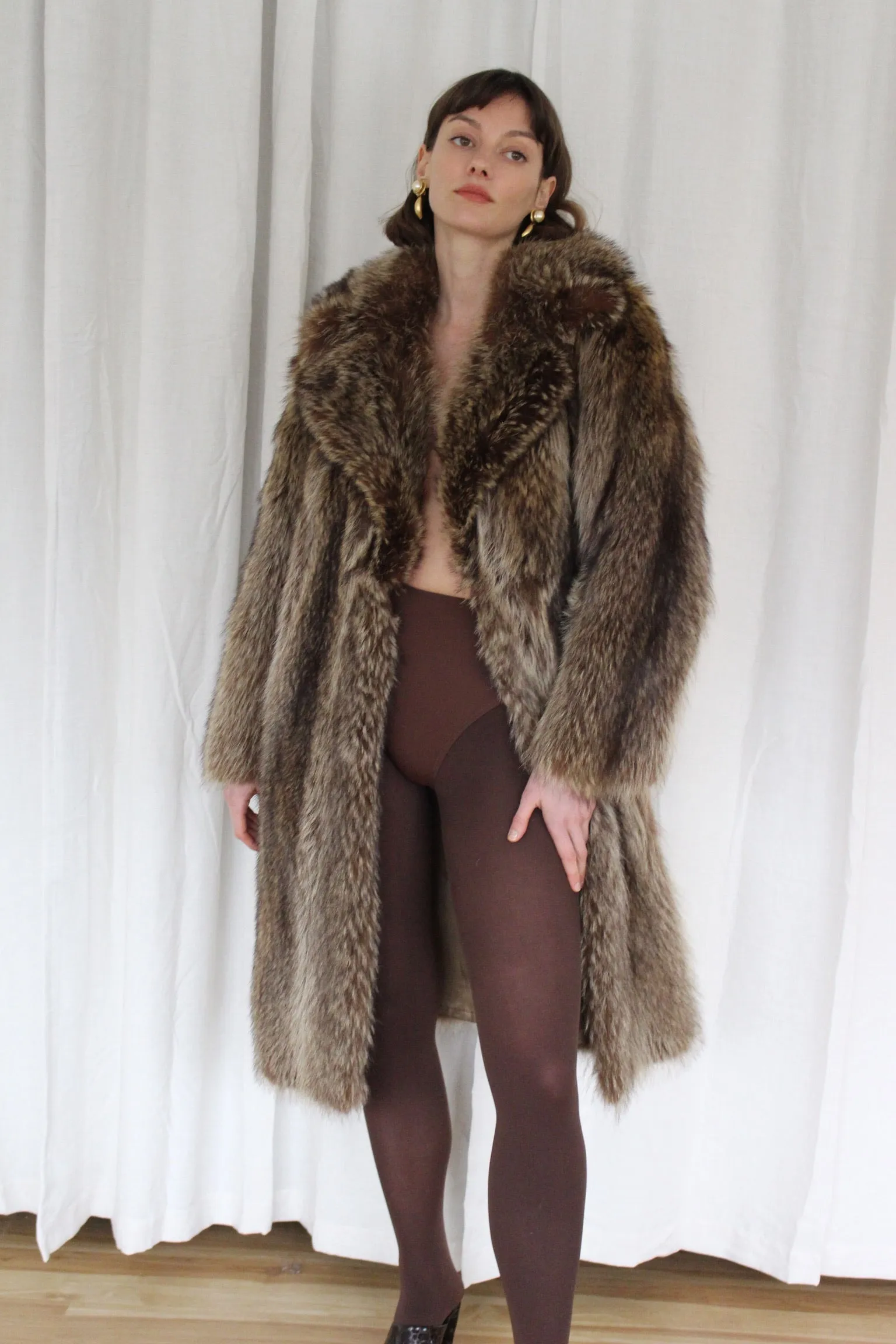 Absolutely Amazing Vintage Plush Fur Coat sold by NA NIN product image thumbnail 3