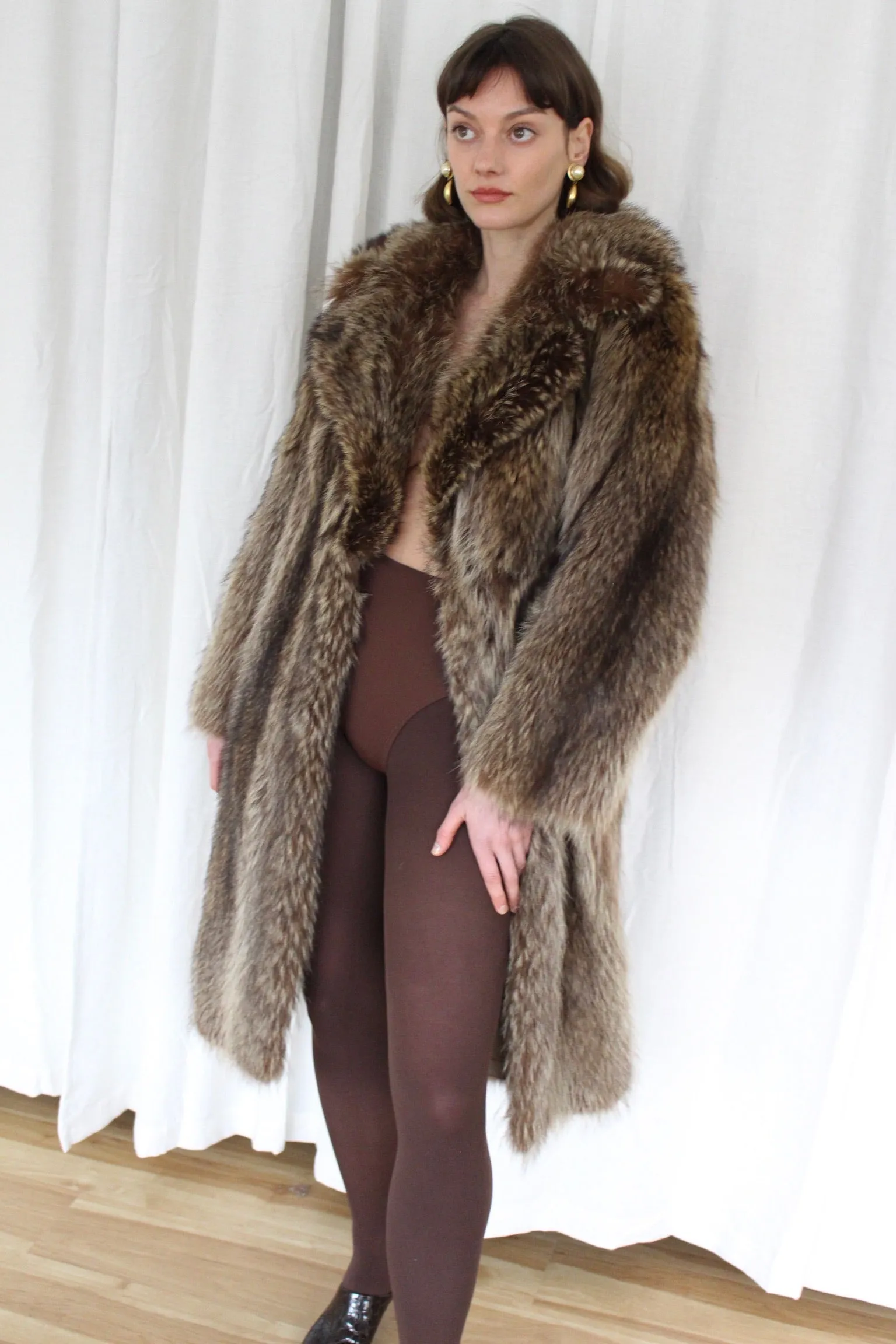 Absolutely Amazing Vintage Plush Fur Coat sold by NA NIN product image thumbnail 5