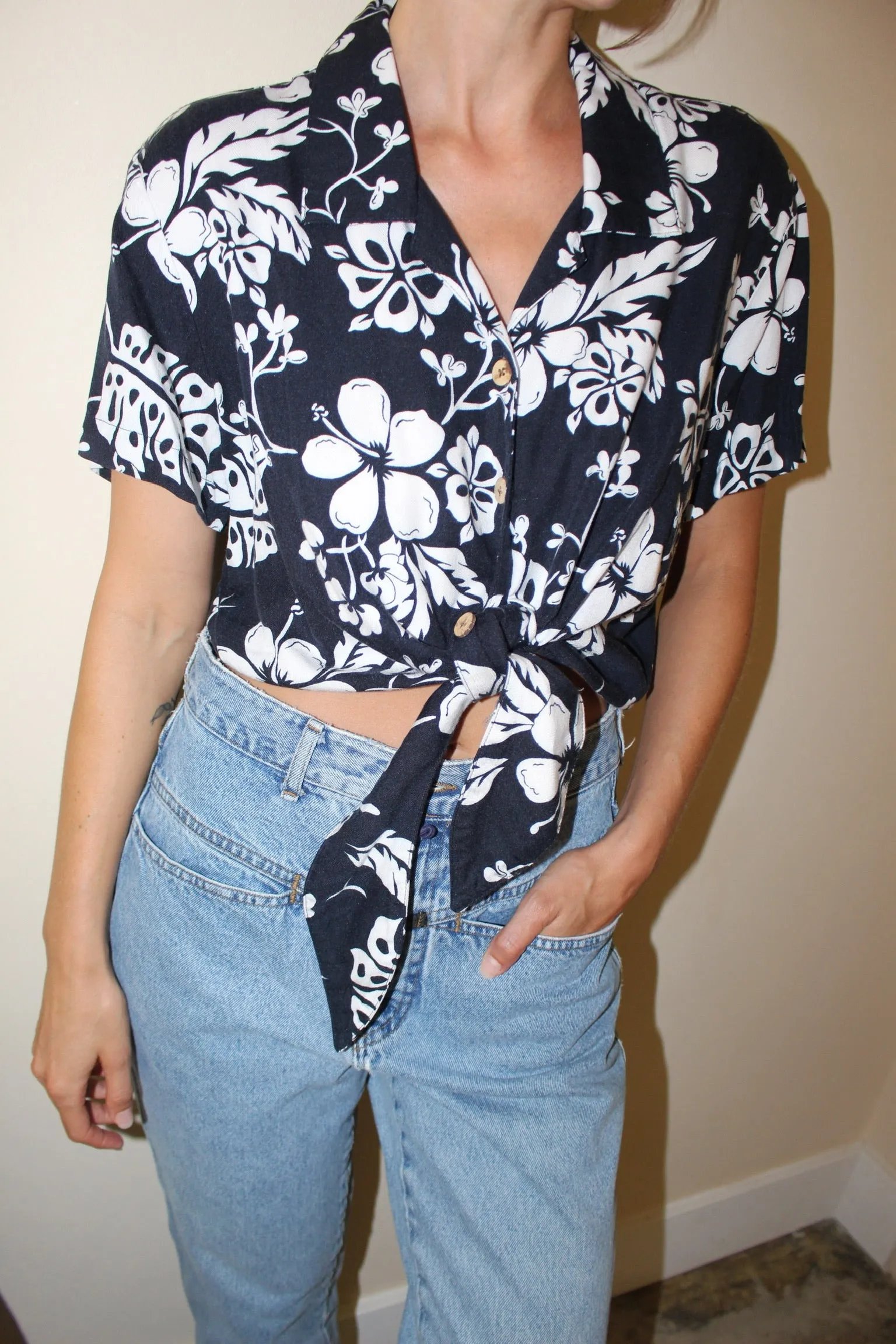 Vintage Tropical Print Tie Blouse sold by NA NIN product image thumbnail 2