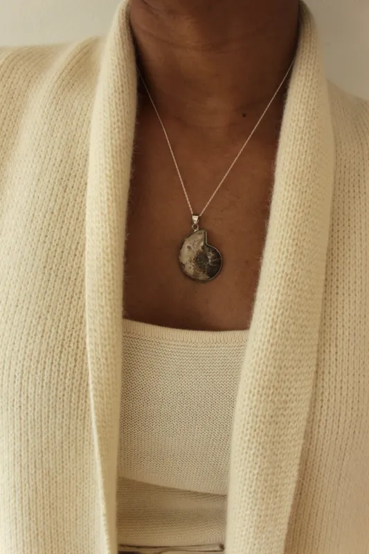 Vintage Sterling Silver & Ammonite Fossil Pendant made by Vintage