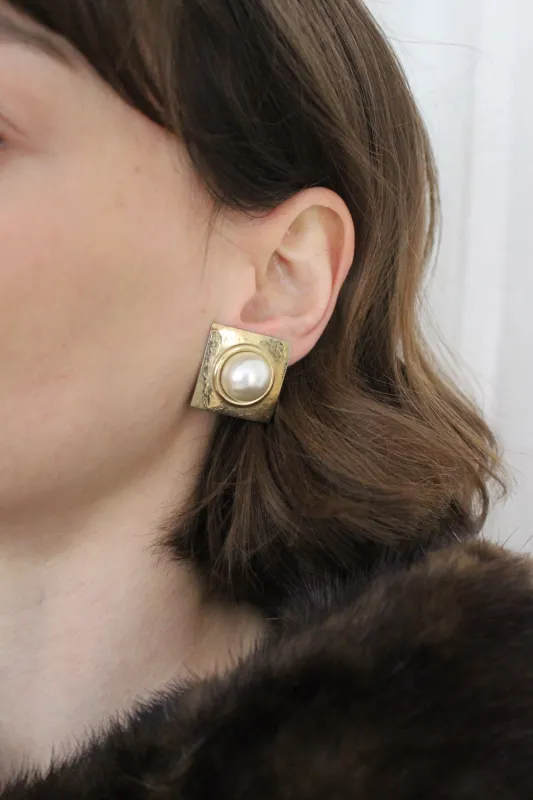 Vintage Faux Pearl Cabochon & Gold Frame Earrings made by Vintage