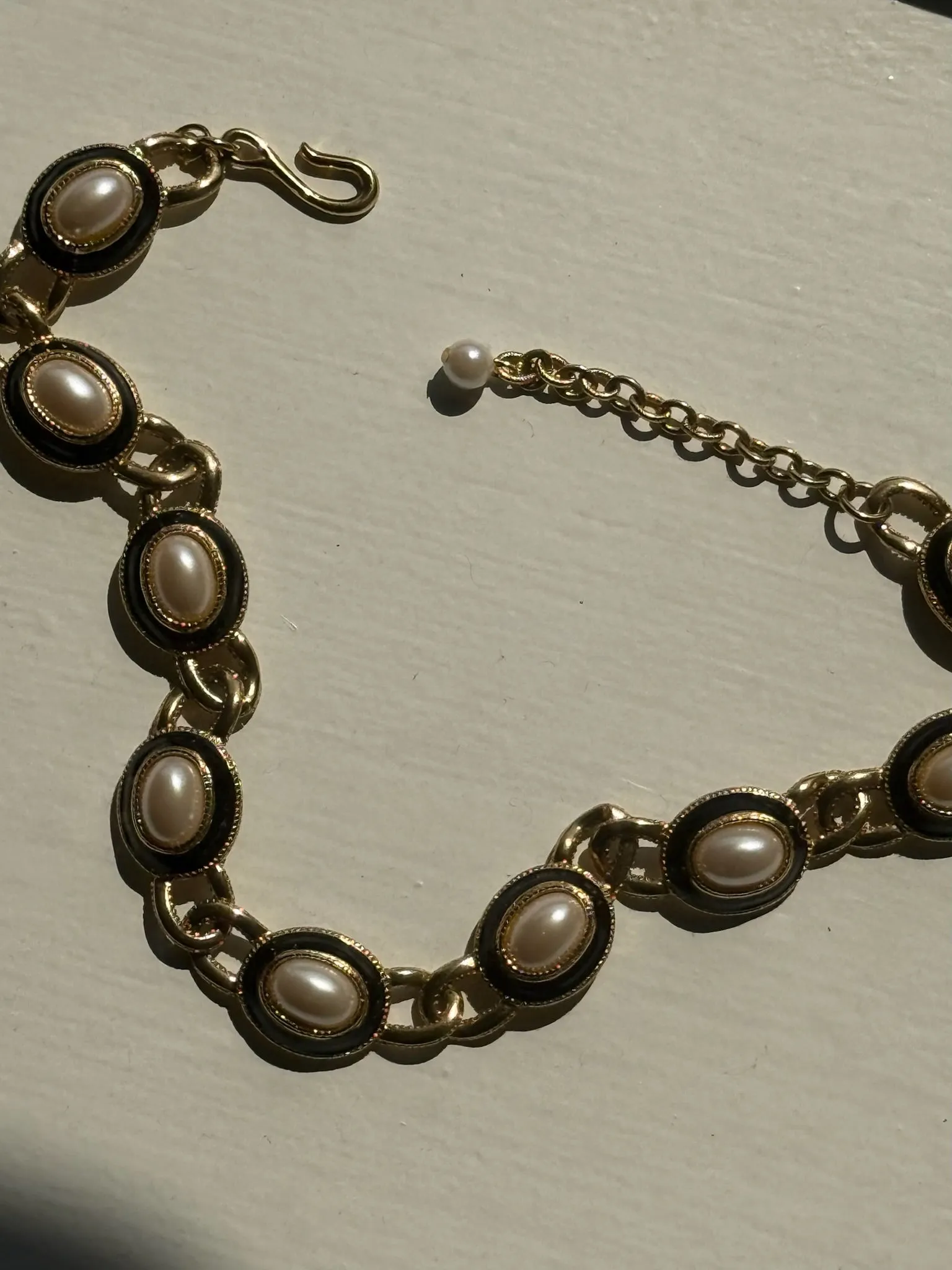 Beautiful Vintage Framed Faux Pearl Collar sold by NA NIN product image thumbnail 5