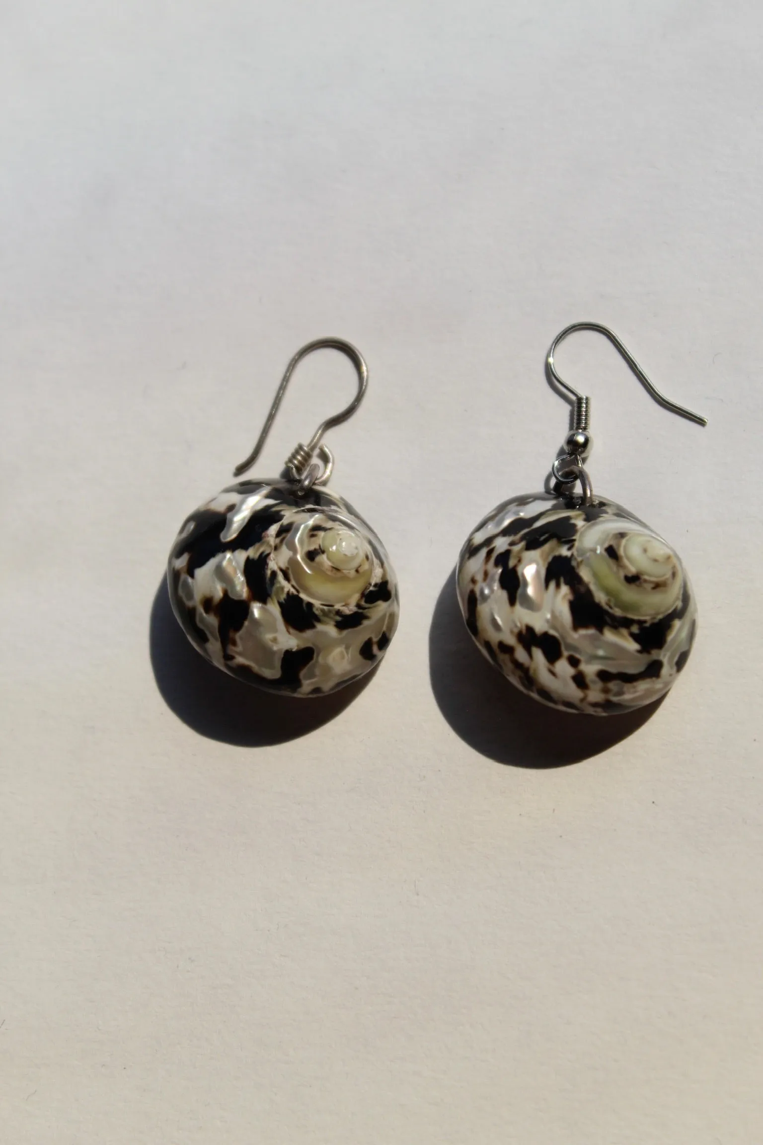Vintage Spotted Turbo Shell Earrings sold by NA NIN product image thumbnail 2