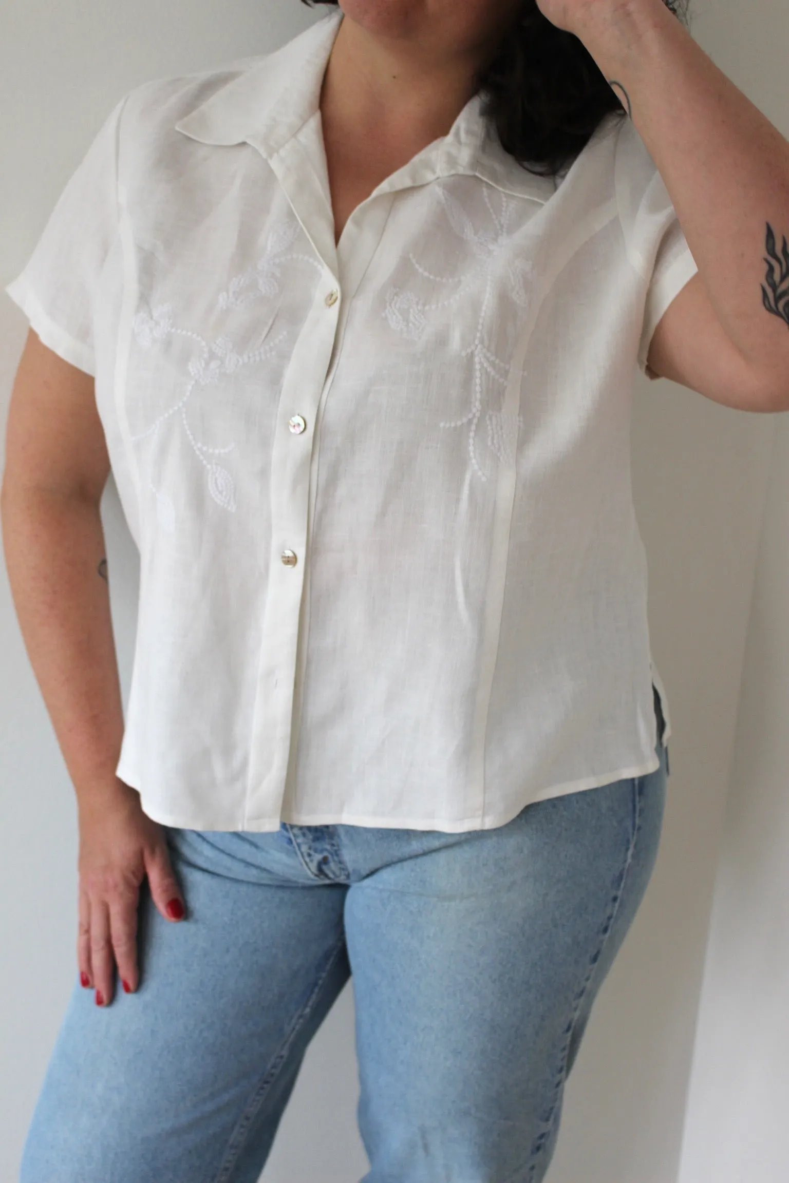 Vintage Floral Embroidered Linen Blouse sold by NA NIN product image thumbnail 2