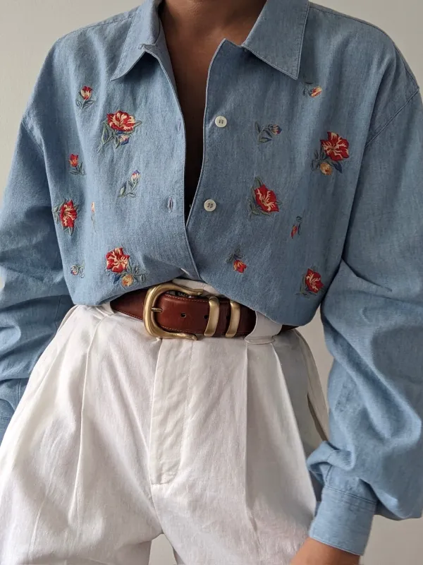 Sweet Vintage Floral Embroidered Blouse made by Vintage