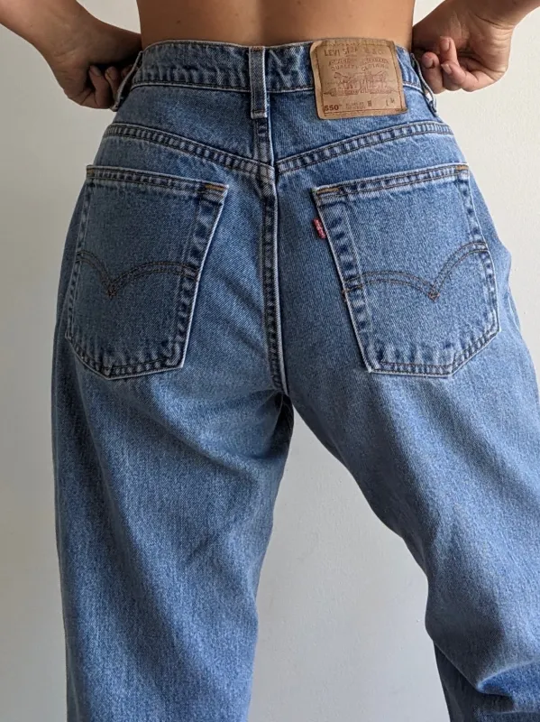 Vintage Levi's 550 Blue Denim made by Vintage