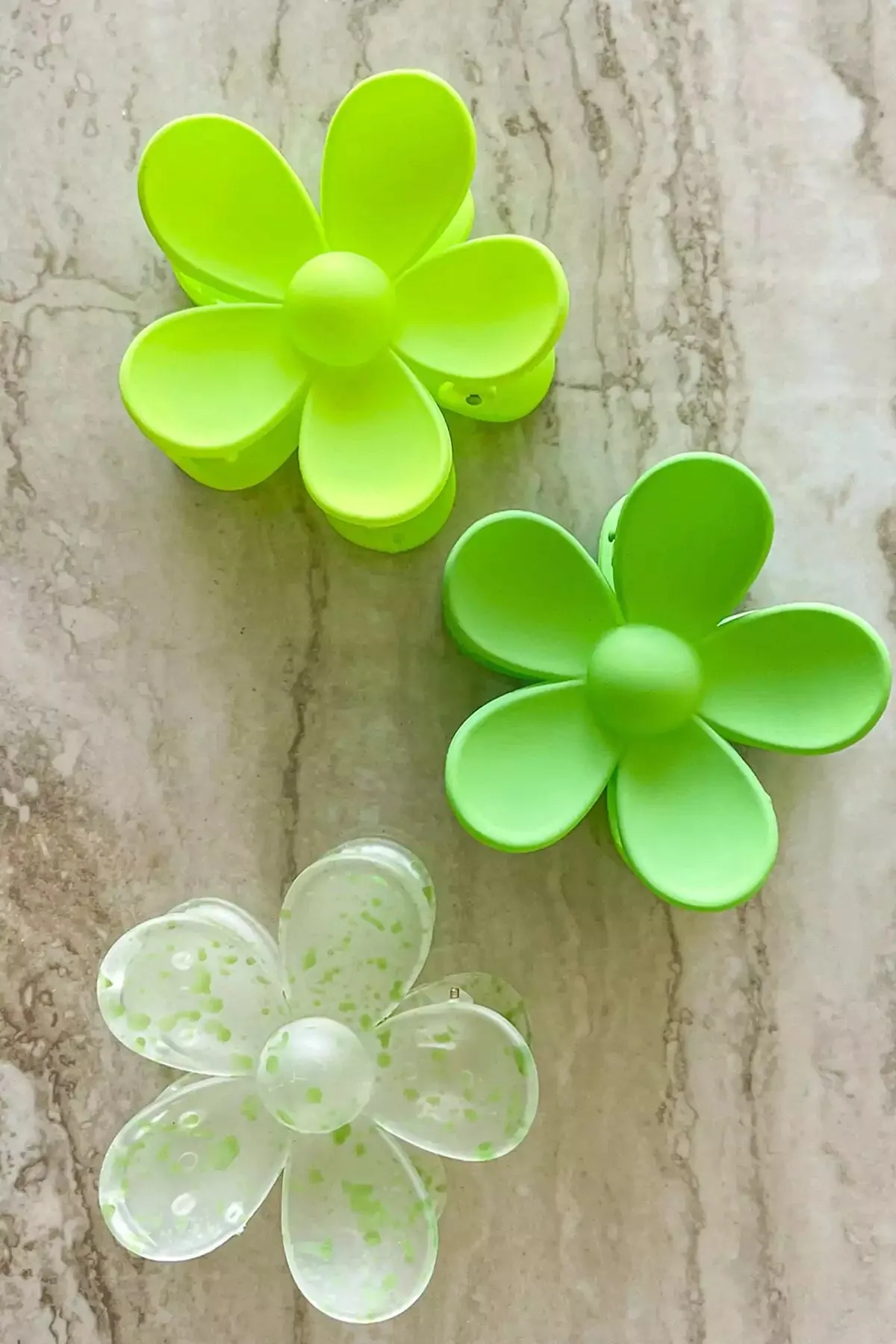 Opsy Daisy Hair Claw Clip sold by Dippin Daisy’s product image thumbnail 4