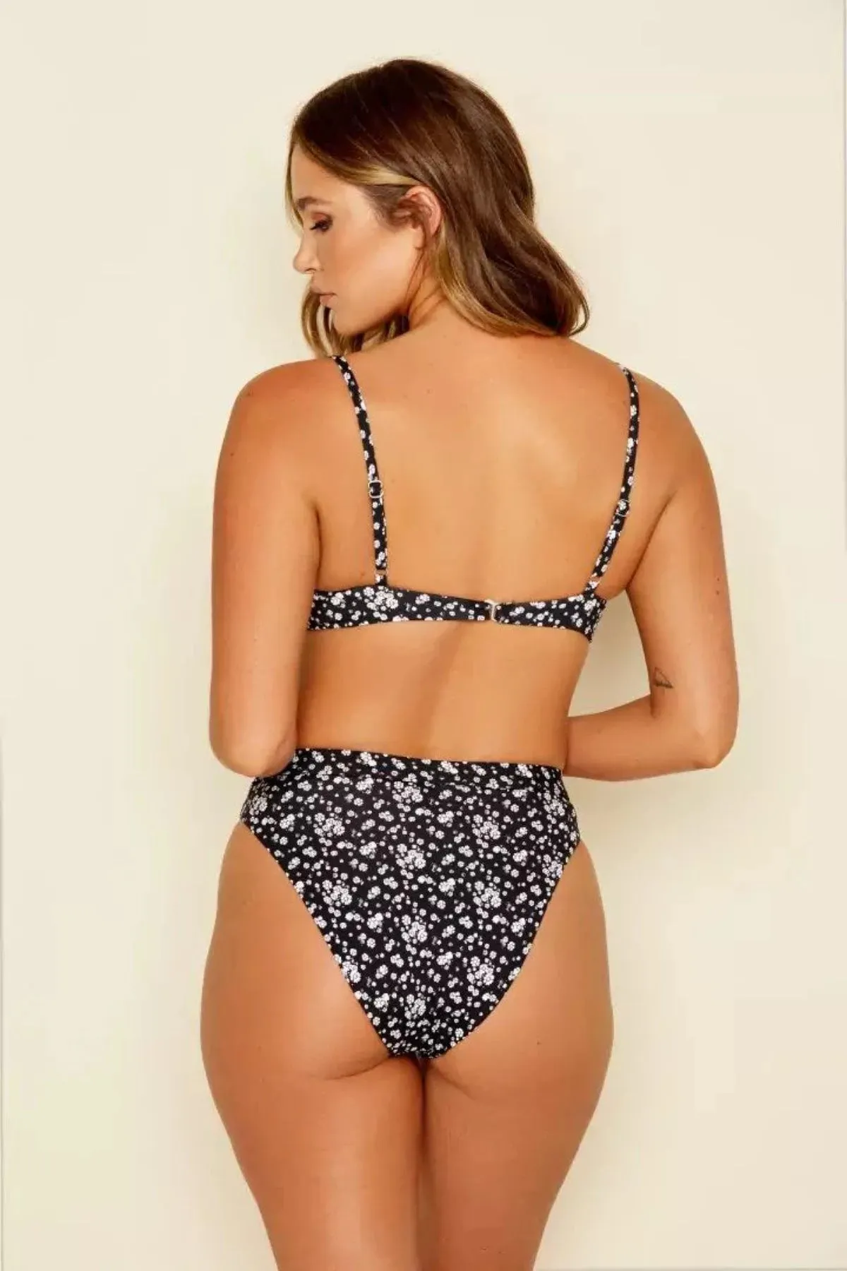 Ultra Bottom sold by Dippin Daisy’s product image thumbnail 3