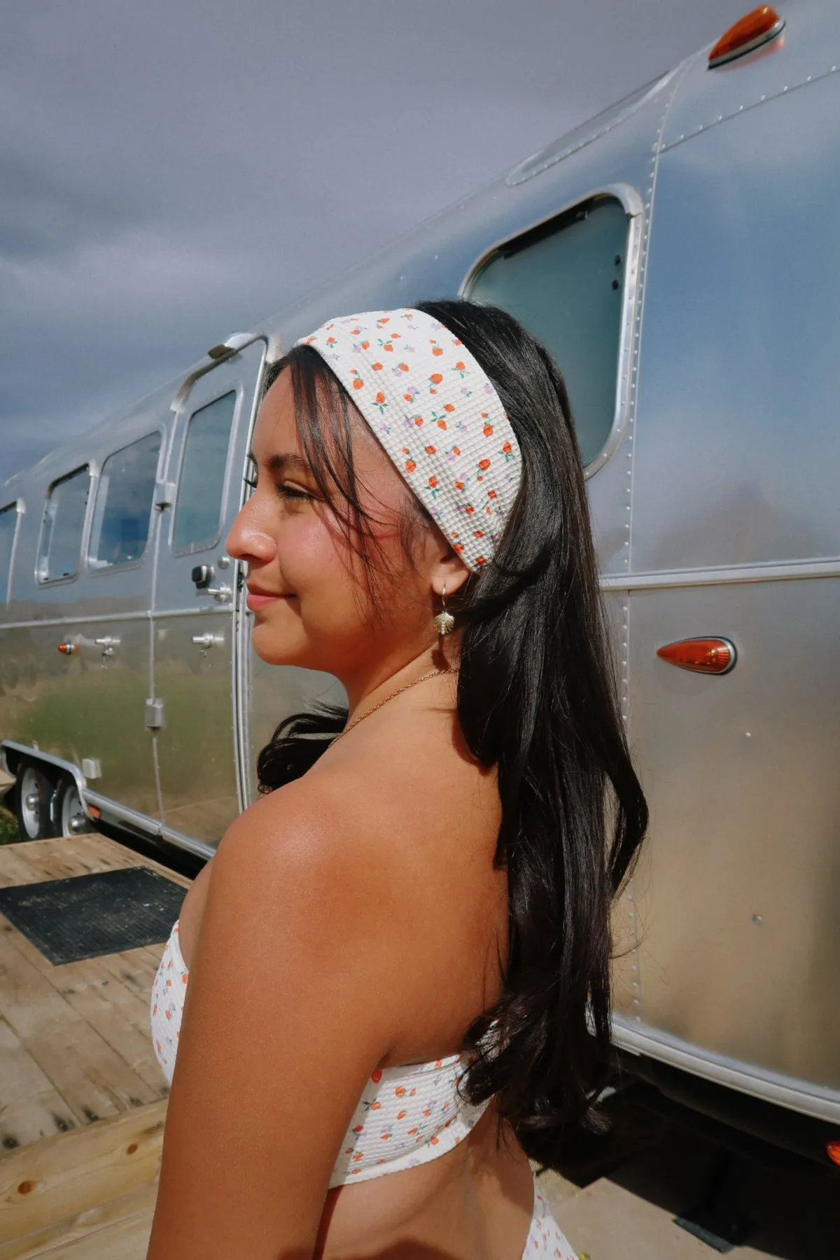 Headband sold by Dippin Daisy’s