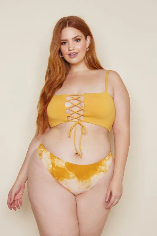 Pacifica Top sold by Dippin Daisy’s