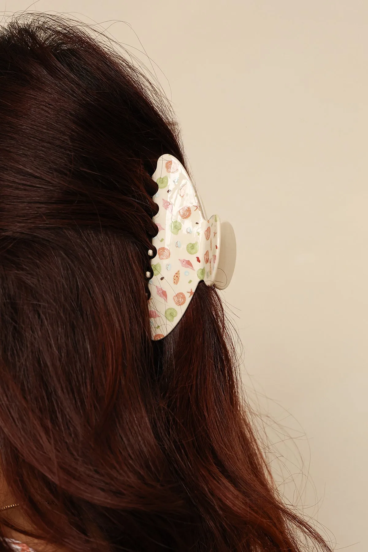 Luster Claw Clip sold by Dippin Daisy’s product image thumbnail 4