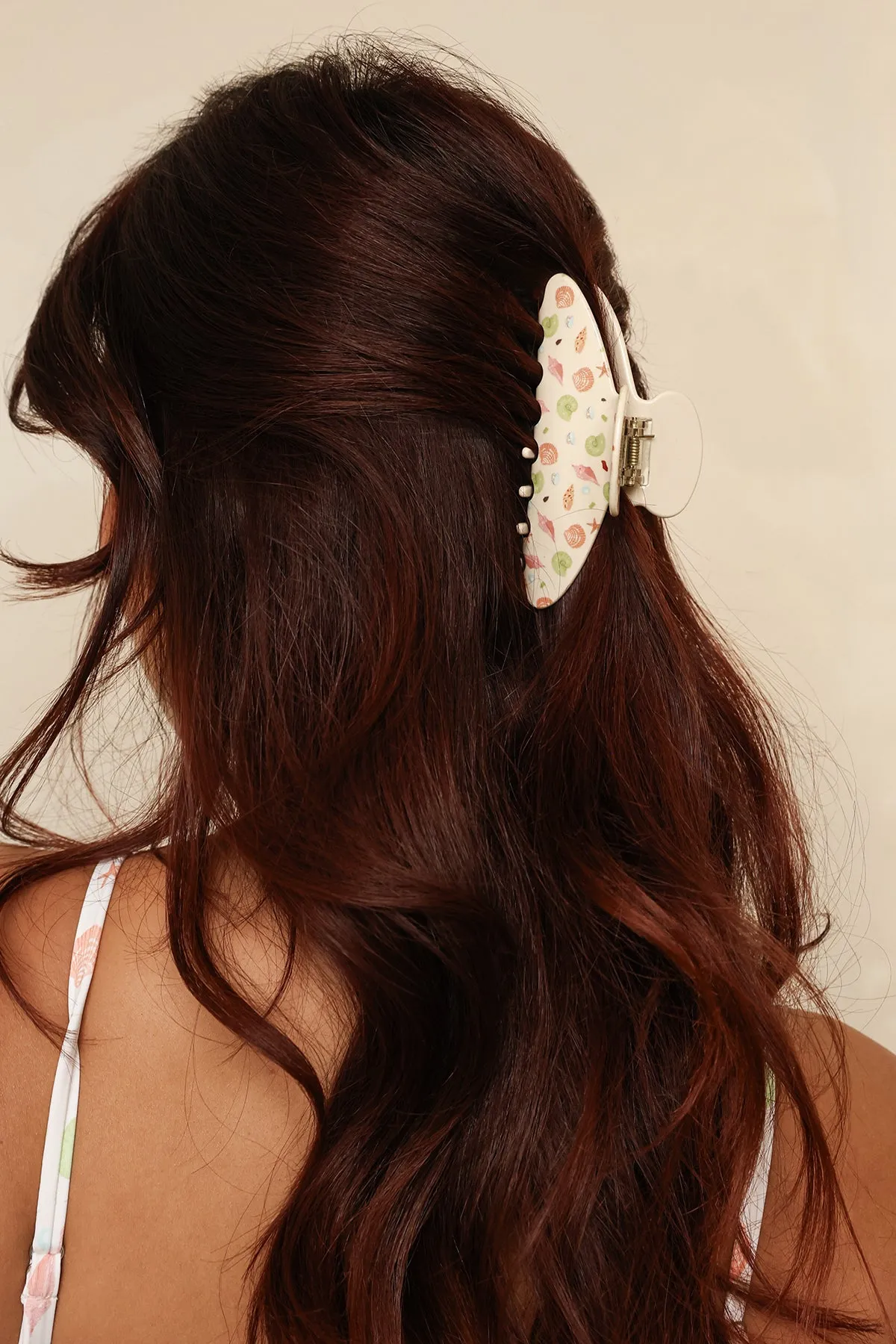 Luster Claw Clip sold by Dippin Daisy’s product image thumbnail 2