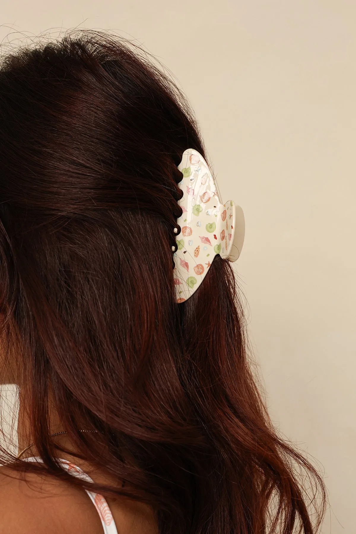 Luster Claw Clip sold by Dippin Daisy’s product image thumbnail 3