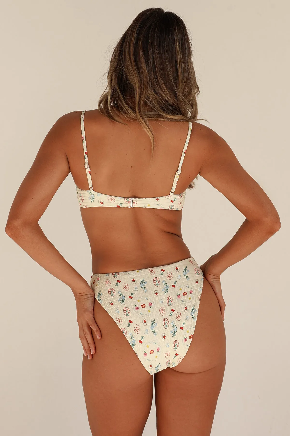 Chica Underwire Bikini Top sold by Dippin Daisy’s product image thumbnail 4