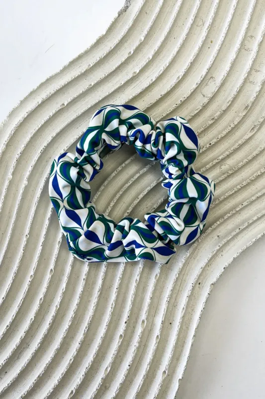 Small Scrunchie sold by Dippin Daisy’s