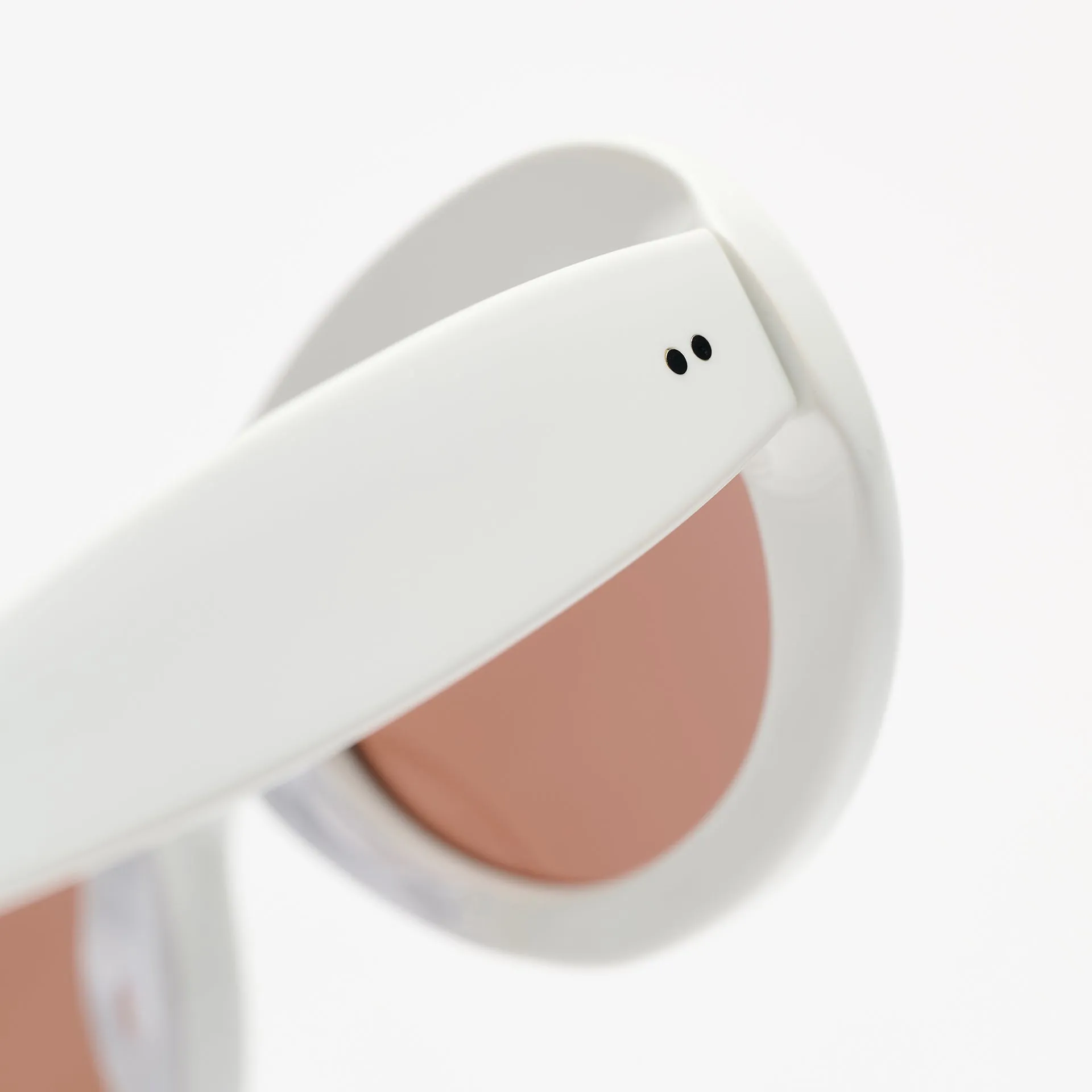 Courtney Solid White sold by Sun Buddies product image thumbnail 5