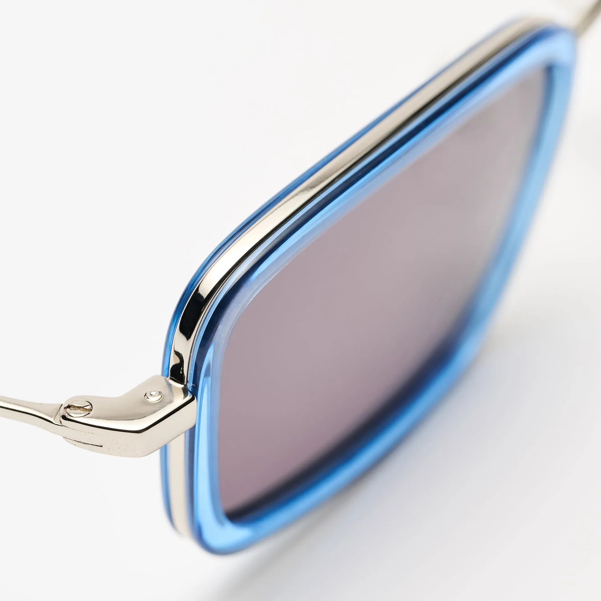 River Silver / Blue Sky sold by Sun Buddies product image thumbnail 5