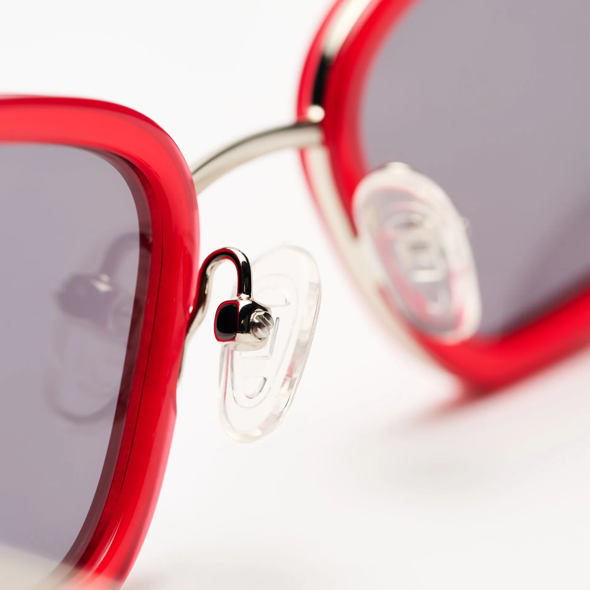River Silver / Milky Red sold by Sun Buddies product image thumbnail 5