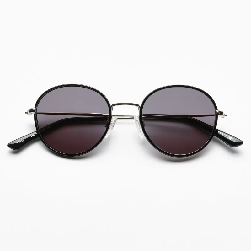 Ozzy Silver / Black sold by Sun Buddies