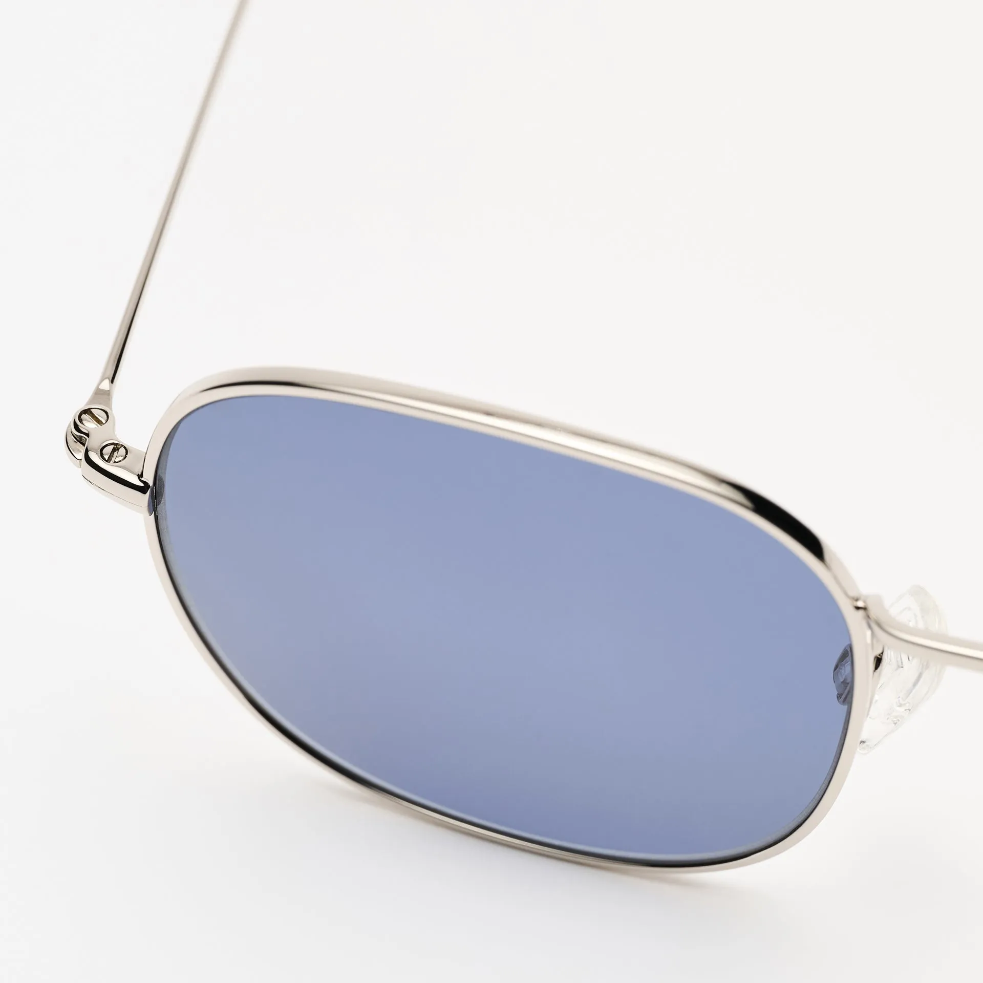 Helmut Silver / Dark Blue sold by Sun Buddies product image thumbnail 5