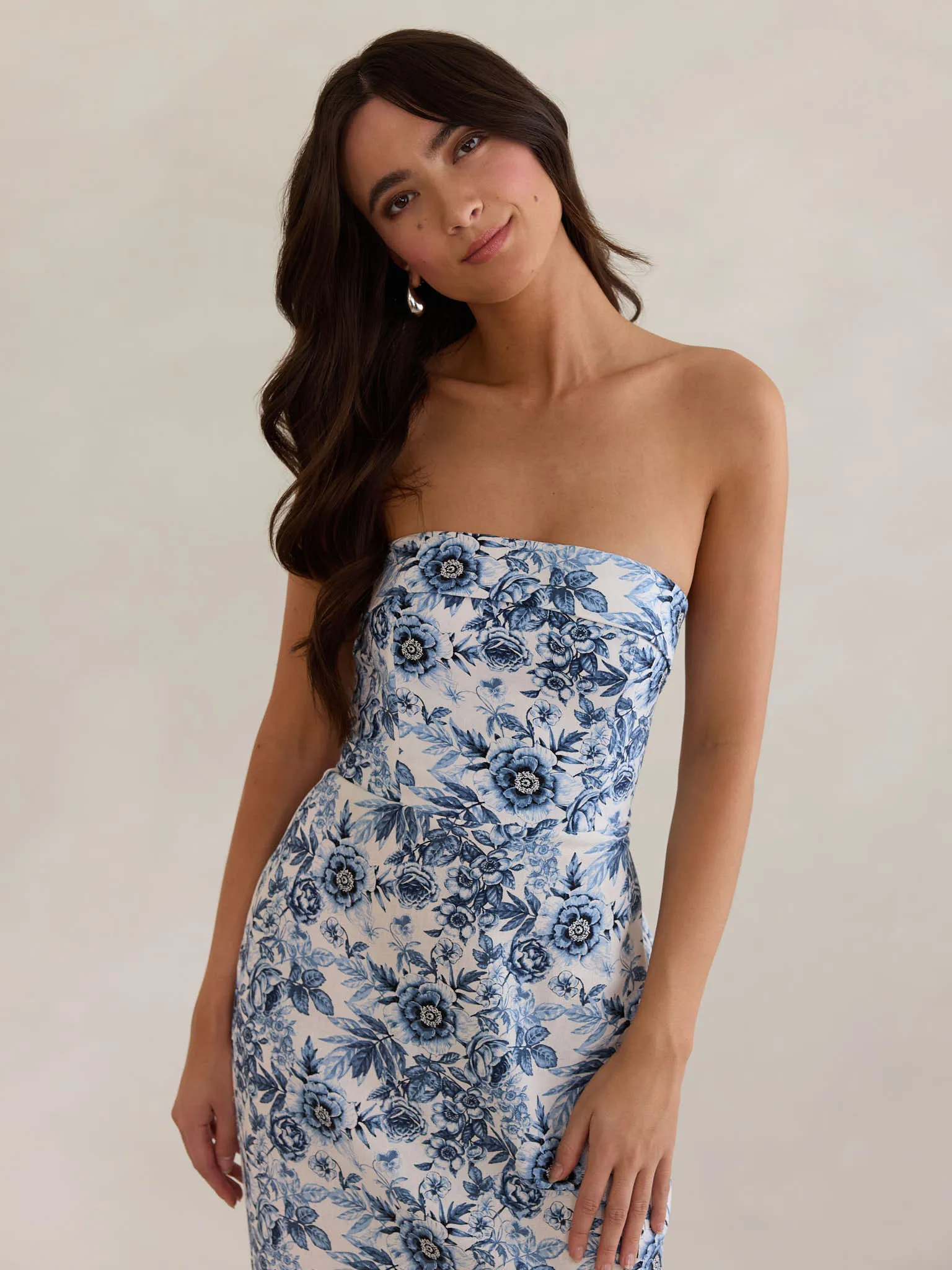 Vaughn Dress sold by Park and Fifth product image thumbnail 3