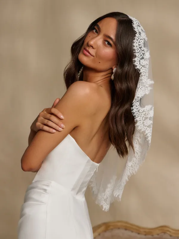 Lisette Veil made by Park and Fifth