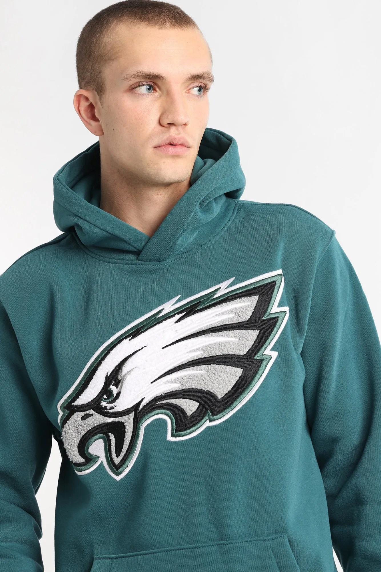Haut à capuchon logo chenille Philadelphia Eagles sold by West49 product image thumbnail 2