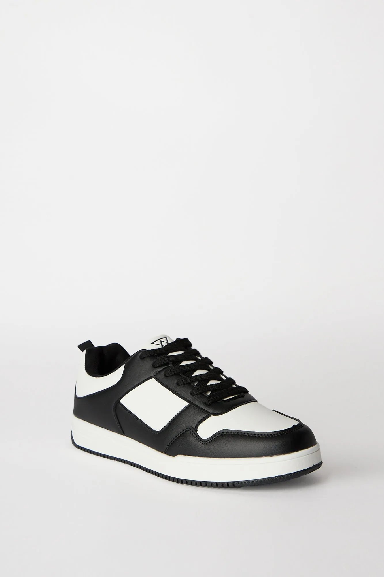 Arsenic Basic Low Shoes sold by West49