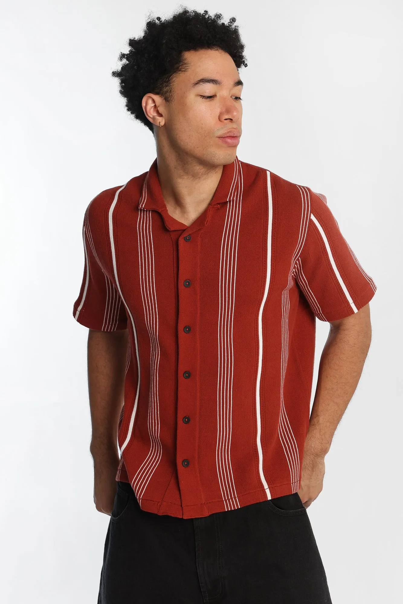 Chemise en tricot rayée à manches courtes à boutons sold by West49 product image thumbnail 2