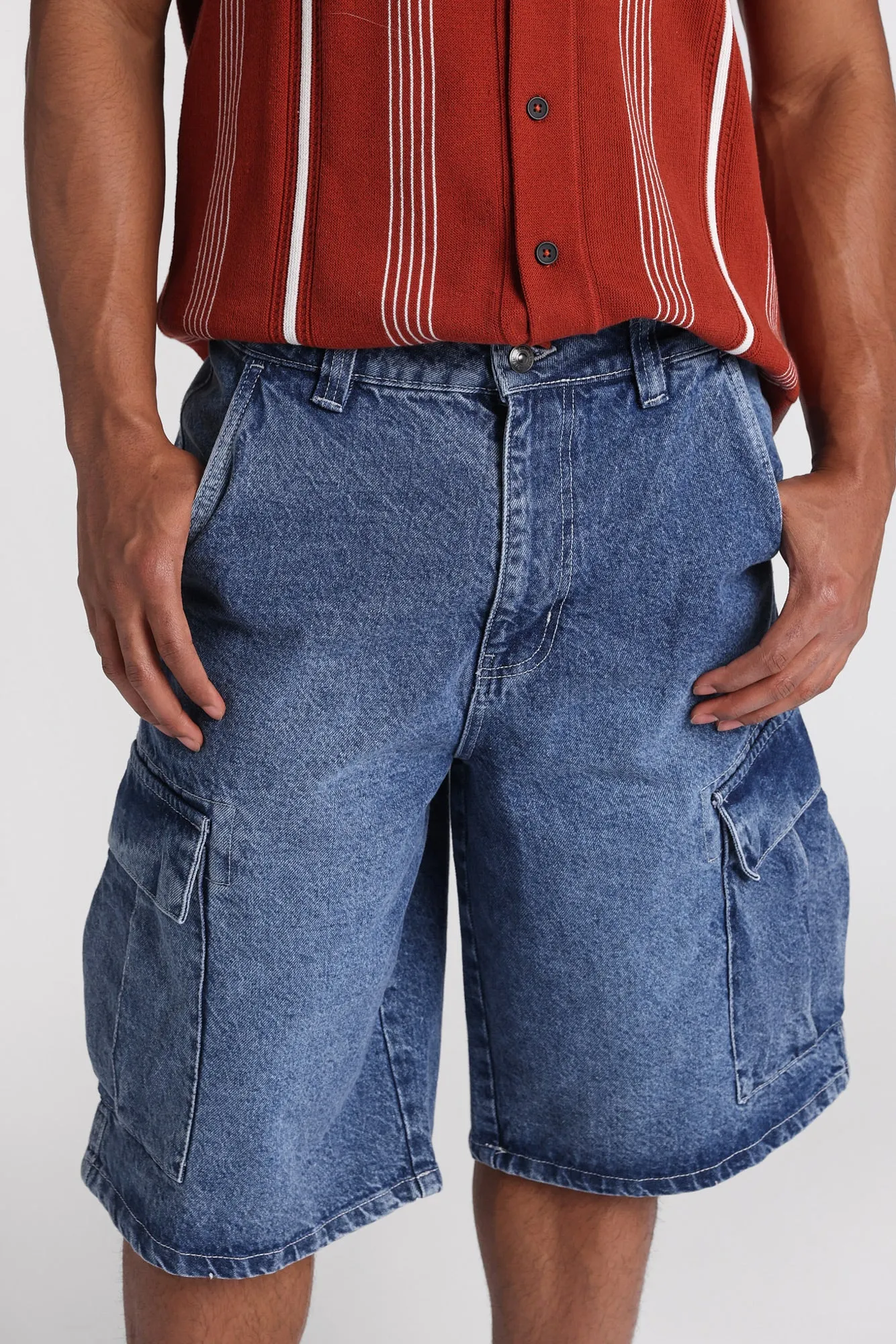 Short cargo en denim ample sold by West49 product image thumbnail 2