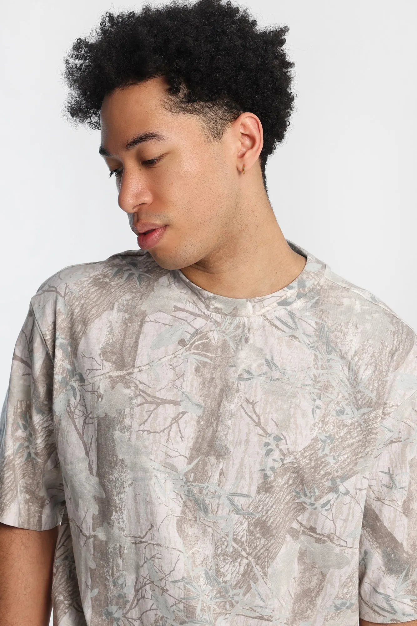 T-shirt surdimensionné imprimé camouflage arbres sold by West49 product image thumbnail 3