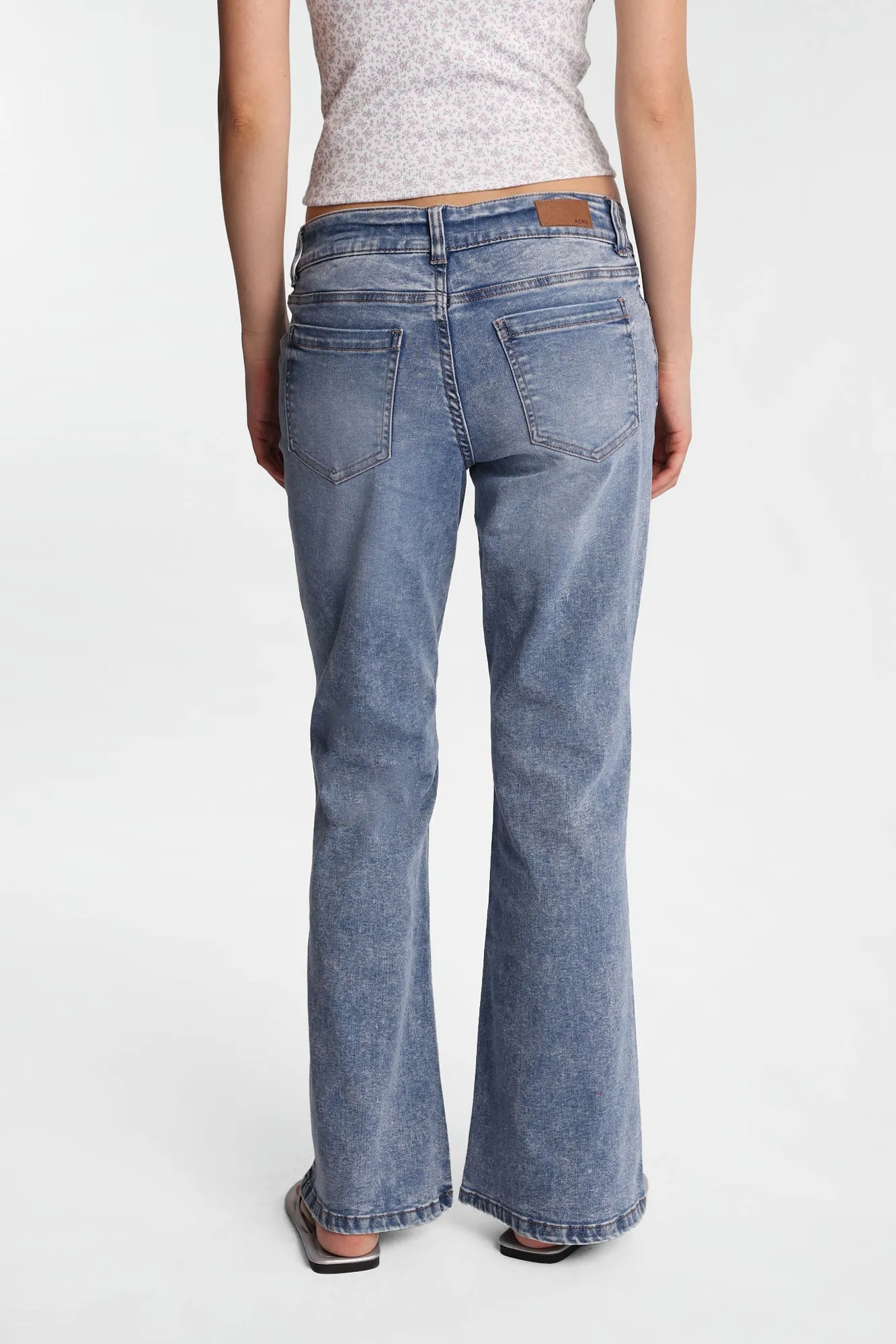 Jeans évasé taille basse AERO sold by West49 product image thumbnail 3
