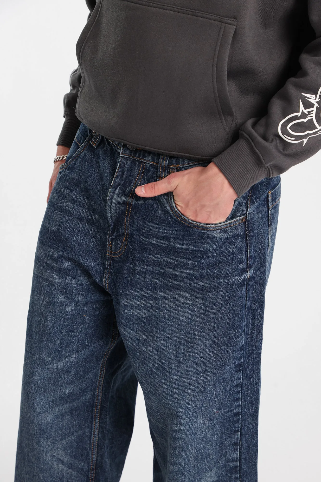 Jean ultra ample sold by West49 product image thumbnail 2