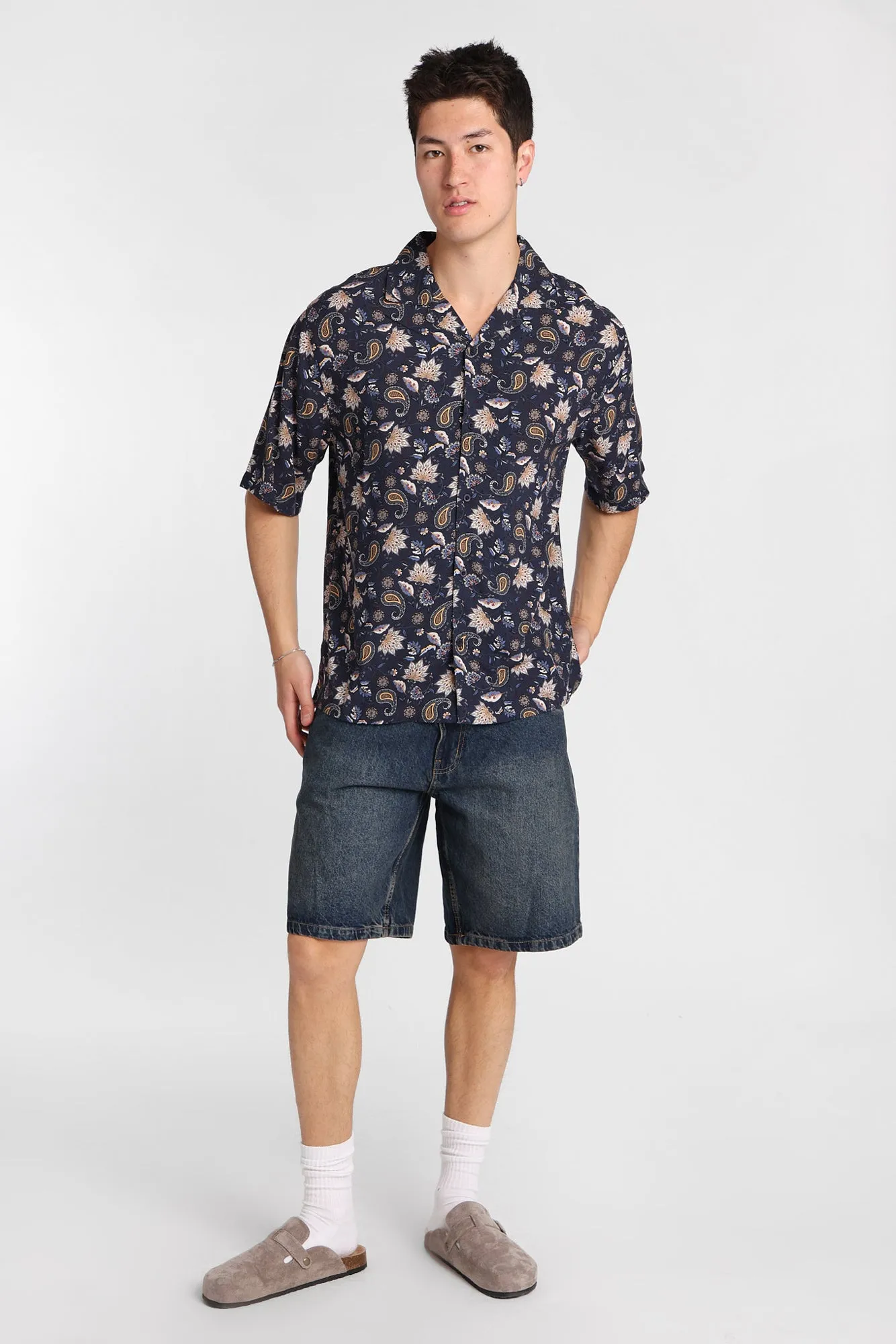 Chemise boutonnée à imprimé cachemire sold by West49 product image thumbnail 4