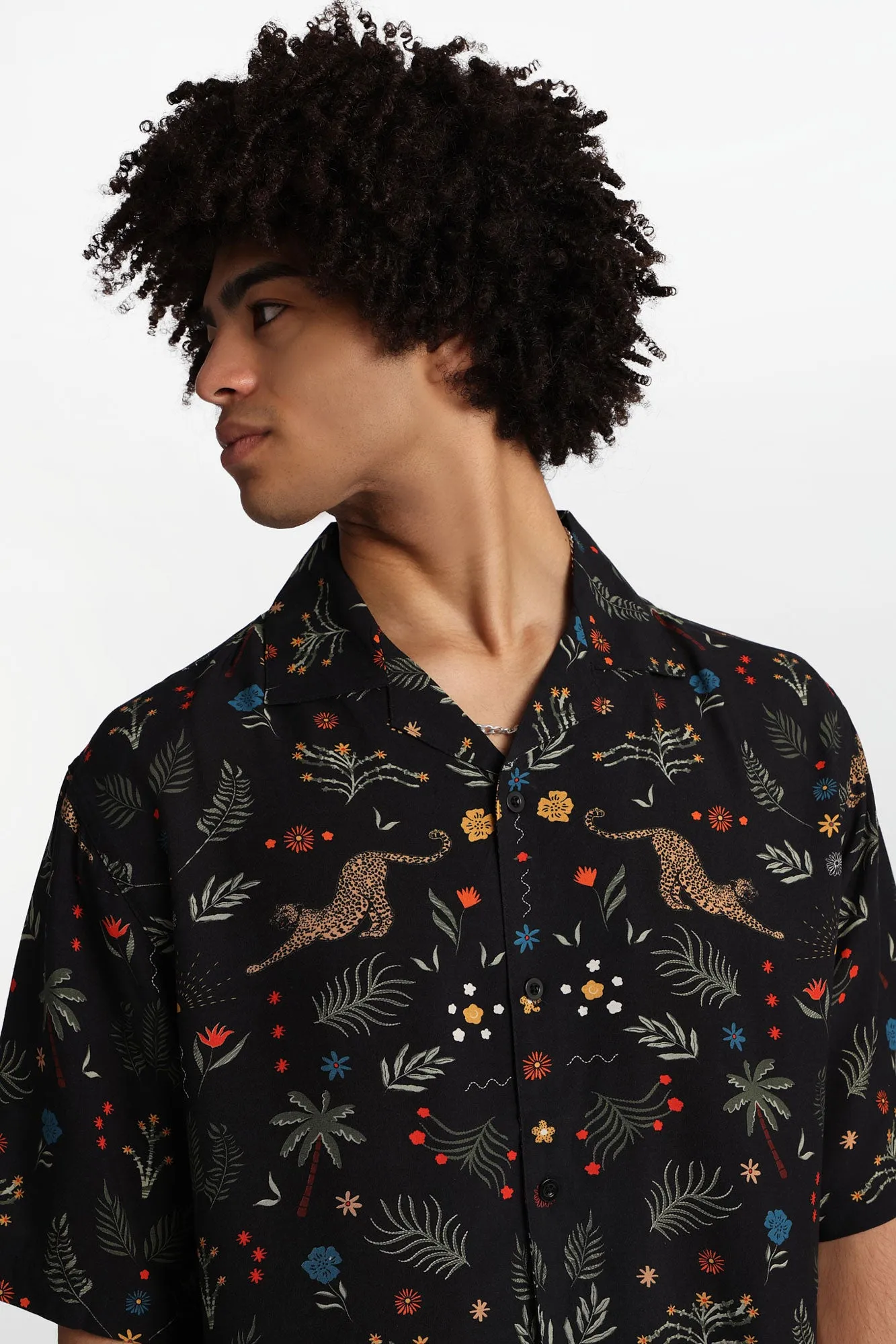 Chemise boutonnée à imprimé jungle Arsenic sold by West49 product image thumbnail 2