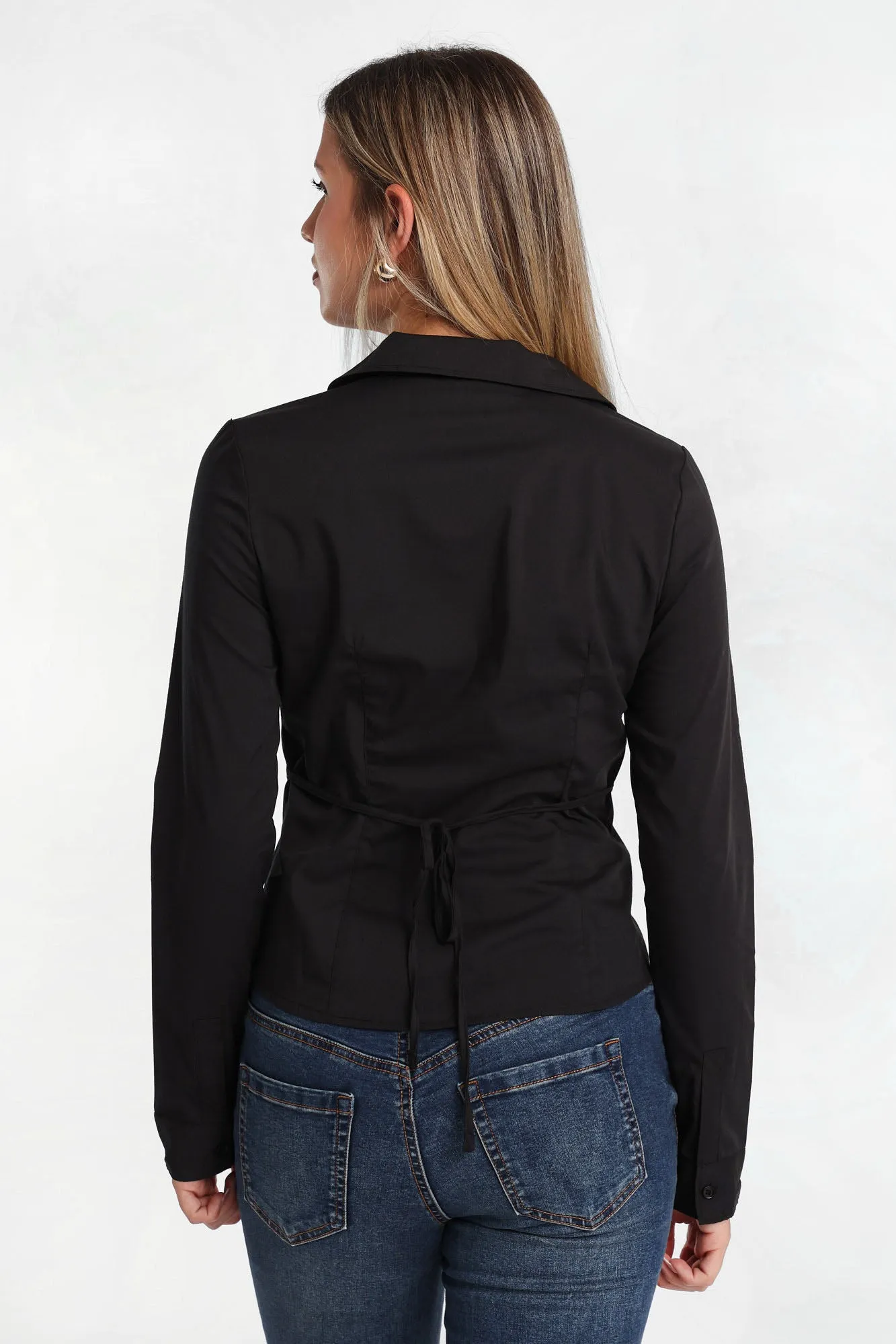 Chemise à manches longues à nouer au dos sold by West49 product image thumbnail 4