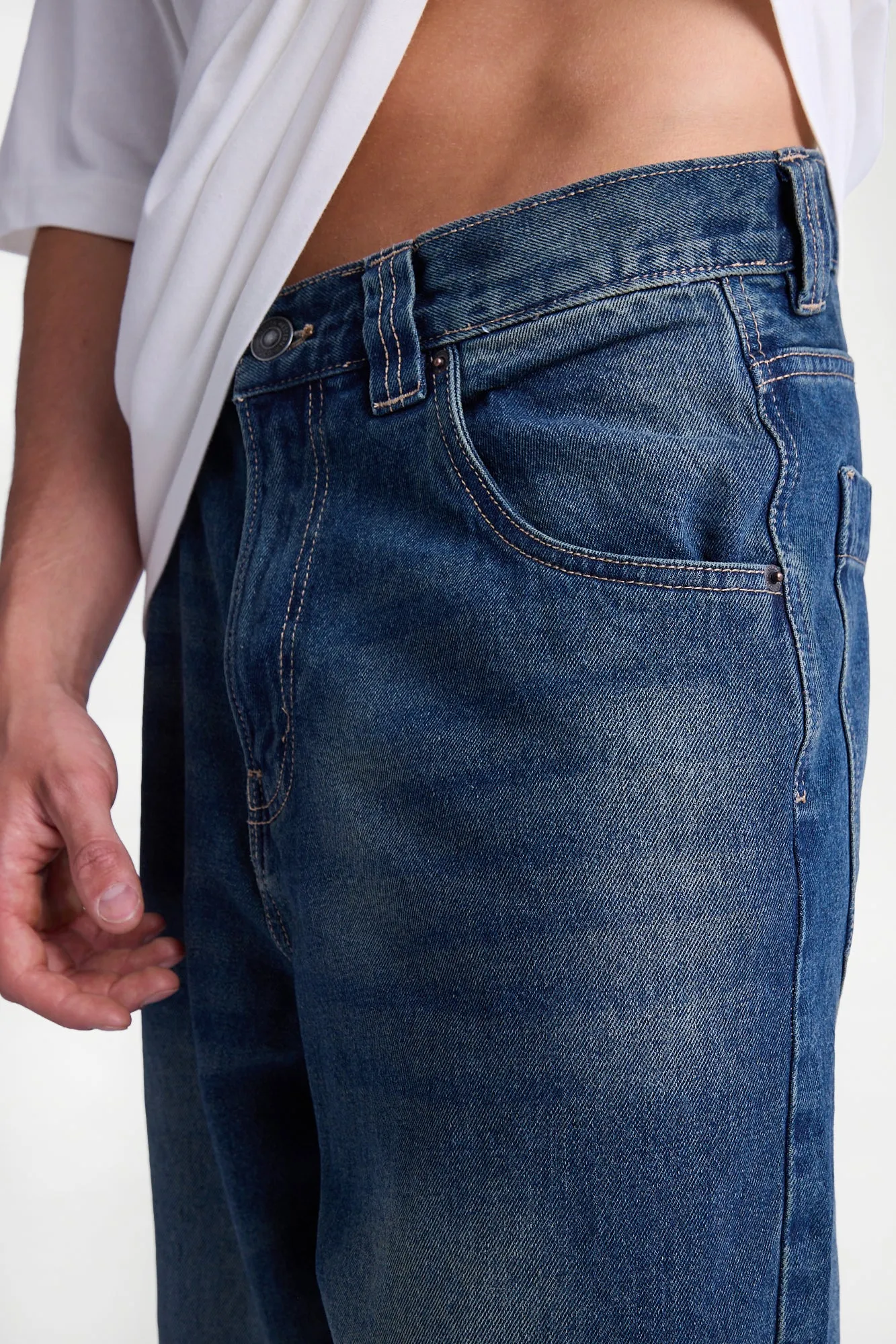 Jean ultra ample sold by West49 product image thumbnail 2