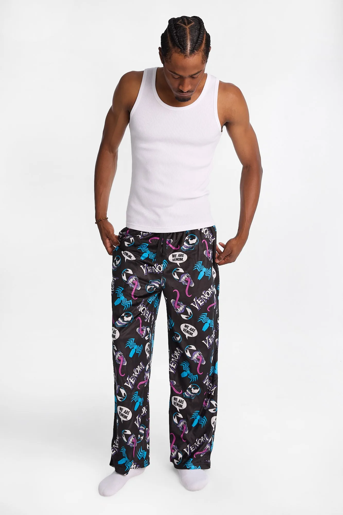 Pantalon pyjama en molleton soyeux imprimé Venom sold by West49 product image thumbnail 4