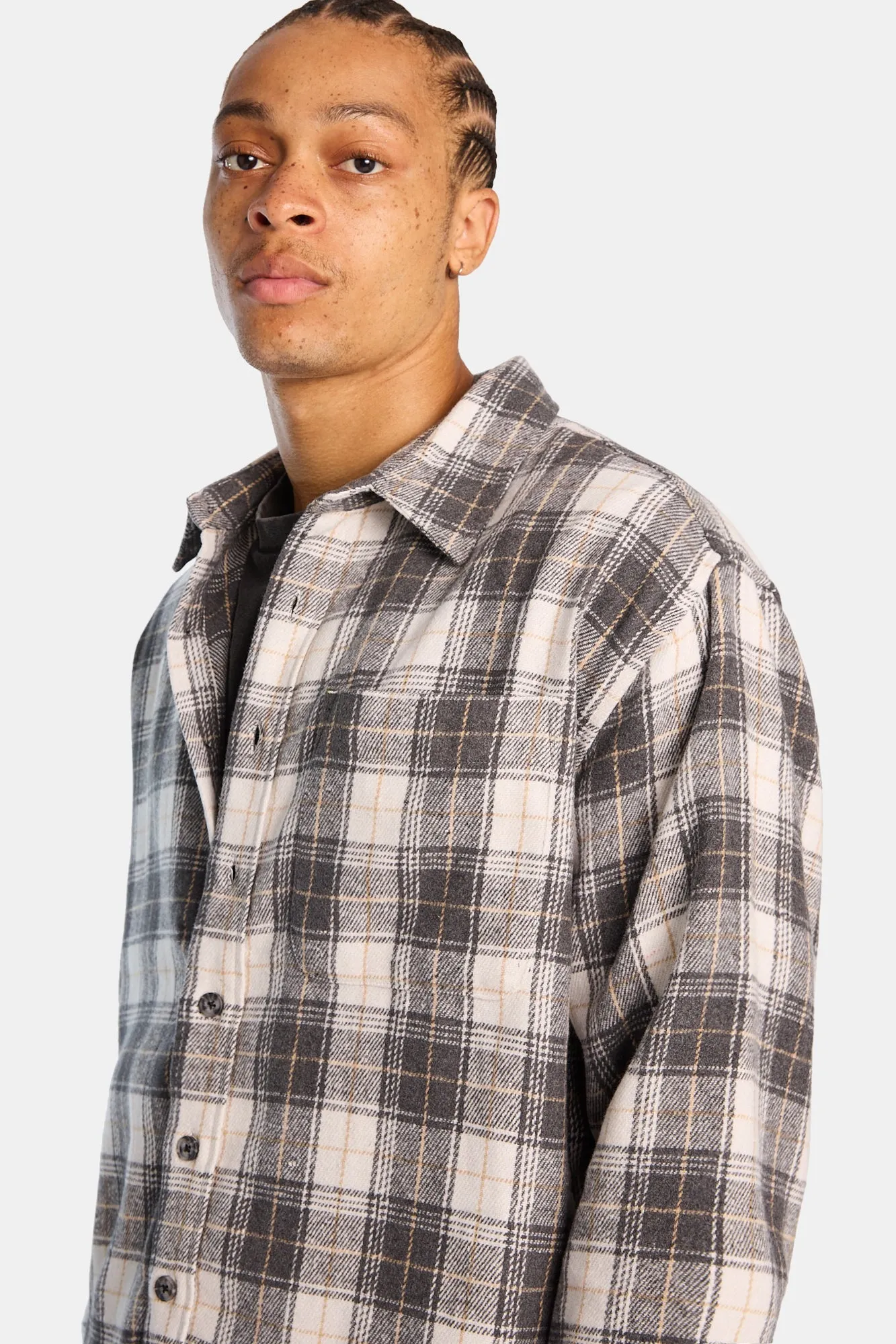 Chemise décontractée à carreaux boutonnée sold by West49 product image thumbnail 2