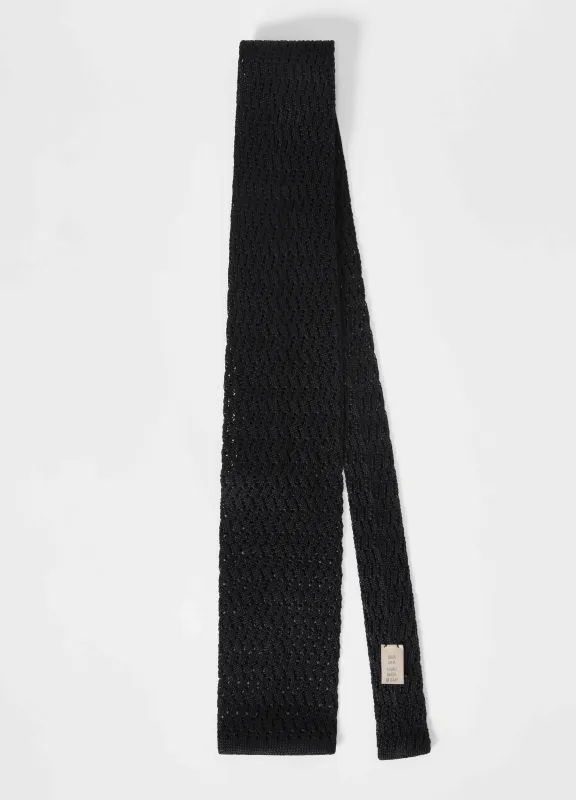 Knitted Zig Zag Tie - Black made by Berg & Berg