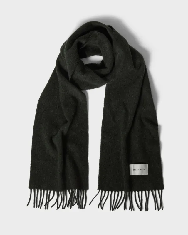 Wool Scarf - Dark Moss made by Berg & Berg