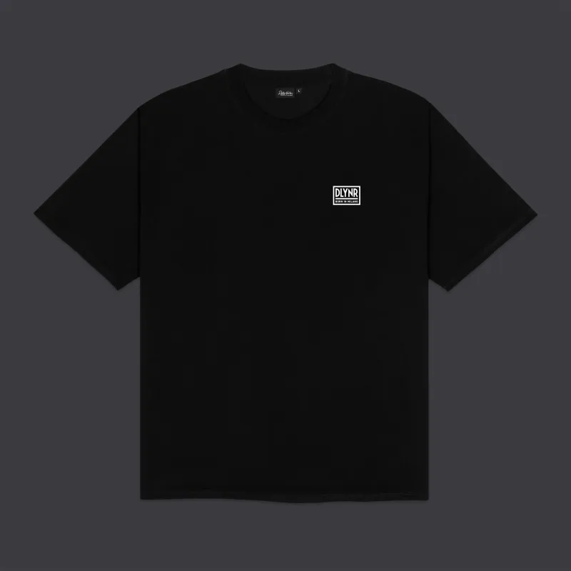 Minimal Tee Black made by Dolly Noire