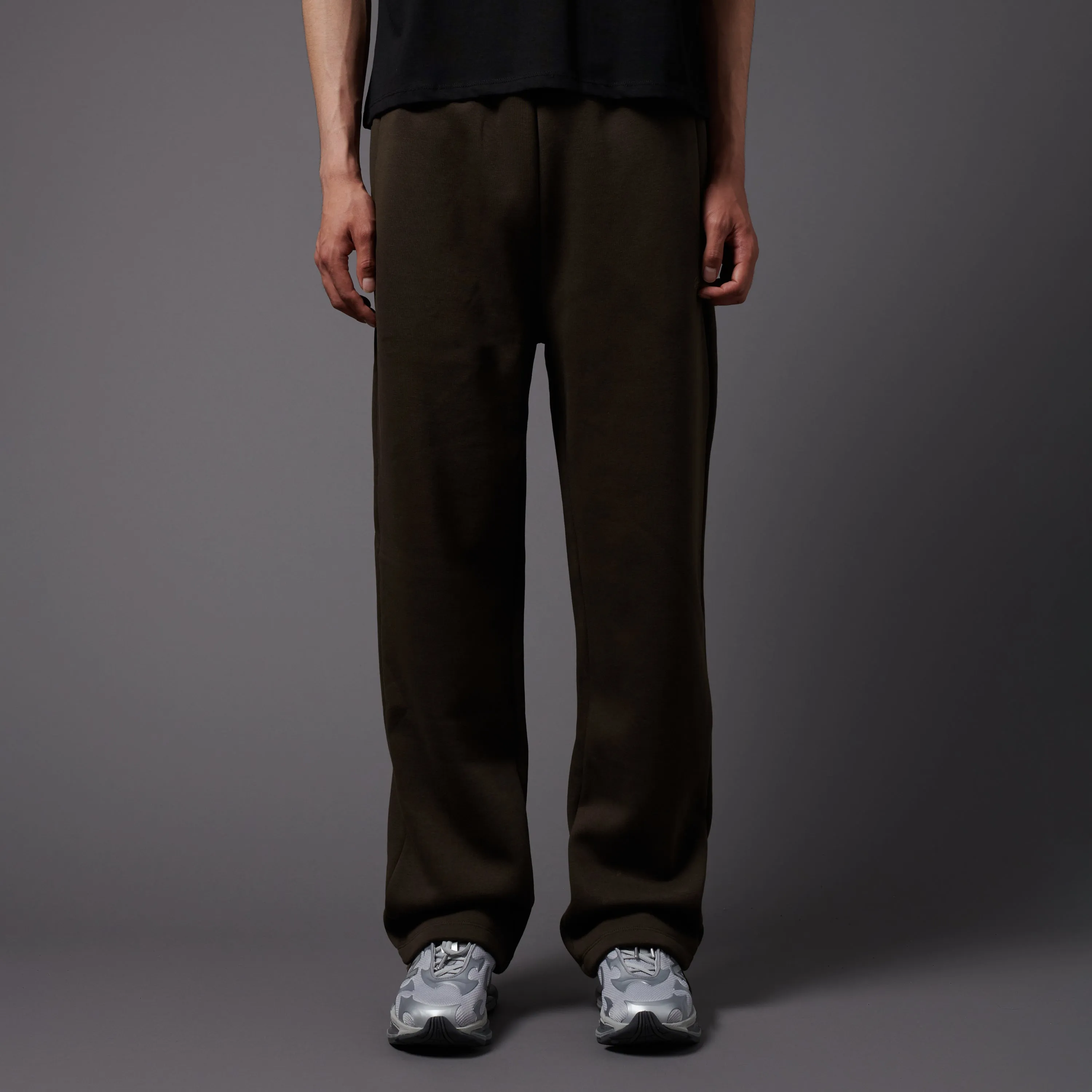 Relaxed Sweatpants Coffee Bean sold by Dolly Noire product image thumbnail 4