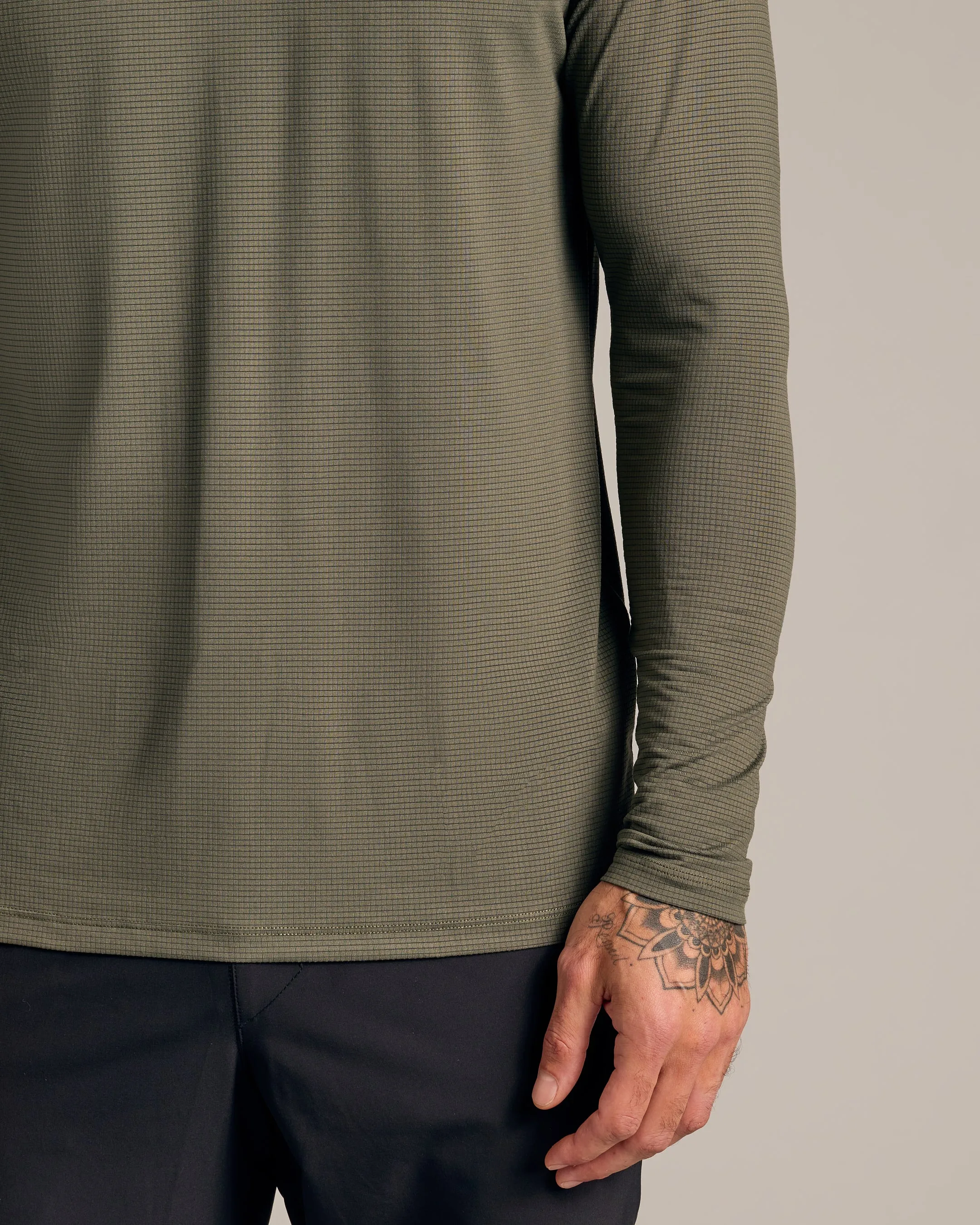 Kelp Long Sleeve Active Mesh Crew sold by True Classic product image thumbnail 5