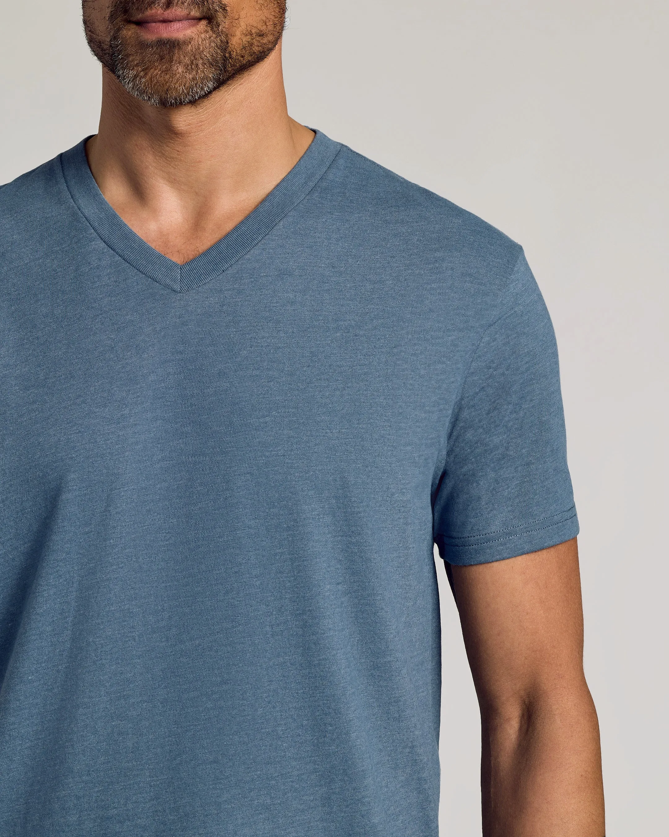 Dark Heather Tempest Classic V-Neck sold by True Classic product image thumbnail 5