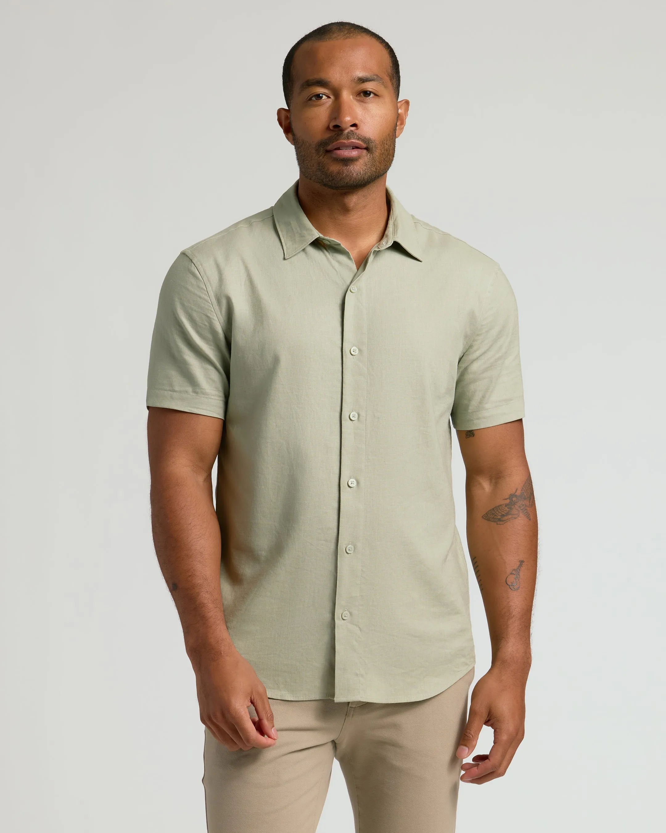 Dusty Taupe and Moss Oak Short Sleeve Linen Shirt 2-Pack sold by True Classic product image thumbnail 3