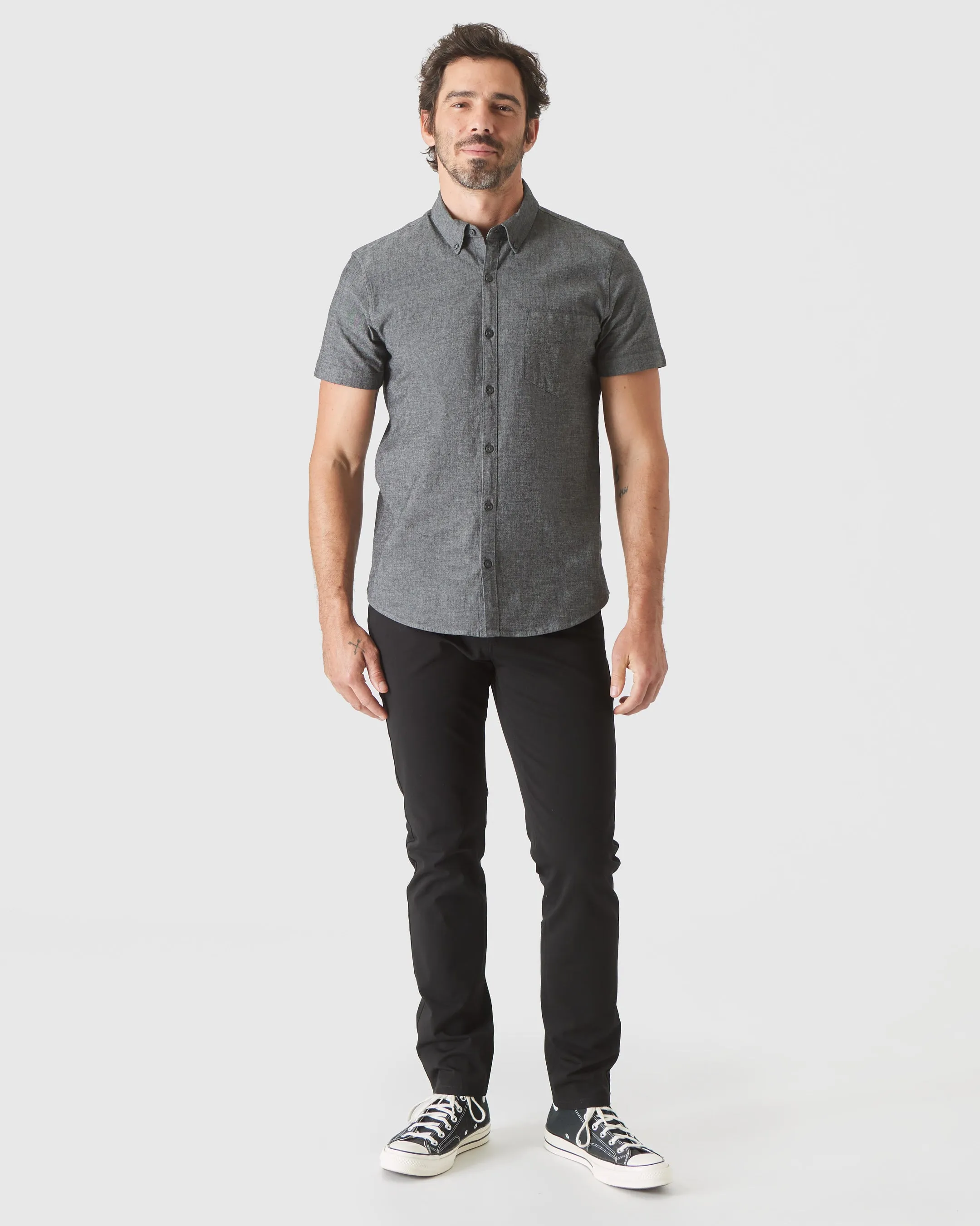 Black Wash & Medium Indigo Wash Short Sleeve Stretch Chambray Shirt 2-Pack sold by True Classic product image thumbnail 4
